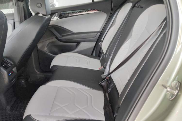 Used Volkswagen Tayron 2025 Tiguan L 380TSI 4Motion Luxury