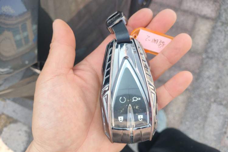 Used CHANGAN UNI-Z New Energy 2024 Blue Whale Smart Electric iDD 125km Leading Model Vehicle Key