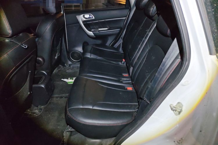 Used Haval H6 2016 Upgraded Model 1.5T Manual Two-Wheel Drive Urban Version
