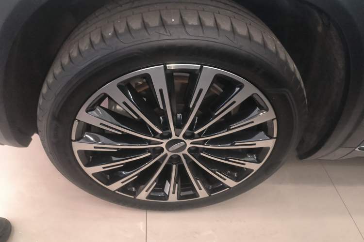 Used Geely Auto Monjaro L 2025 Dongfang Yao 2.0TD Automatic All-Wheel-Drive Wangyue Edition