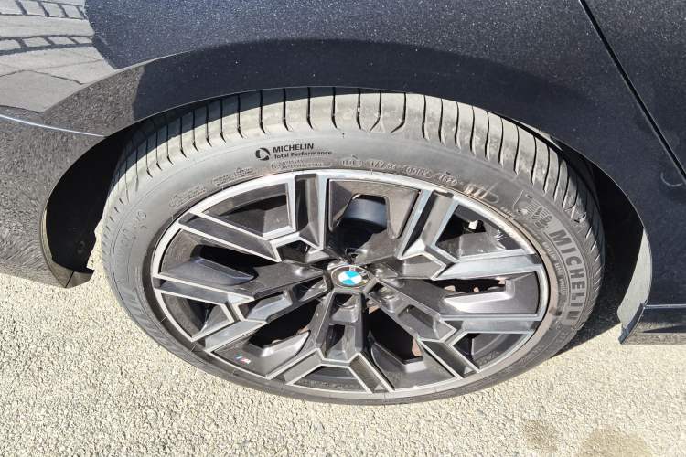 Used BMW 5 Series 2025 530Li Luxury Edition M Sport Package
