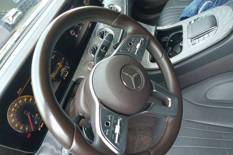 Used Mercedes-Benz CLS 2018 CLS 300 Luxury Model Steering Wheel