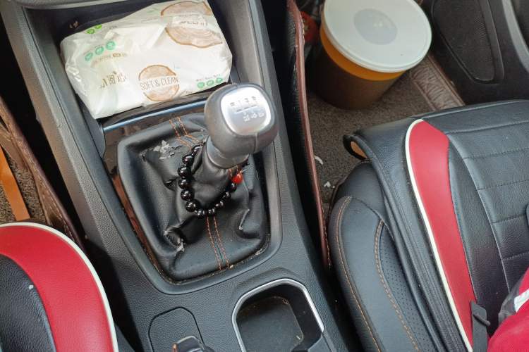 Used Wuling Hongguang S3 2018 1.5T Manual Luxury Model China V Standard Gear Lever