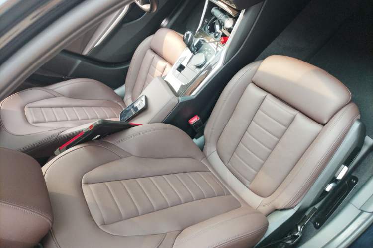 Used BMW 3 Series 2020 325Li M Sport Package Right Front Seat