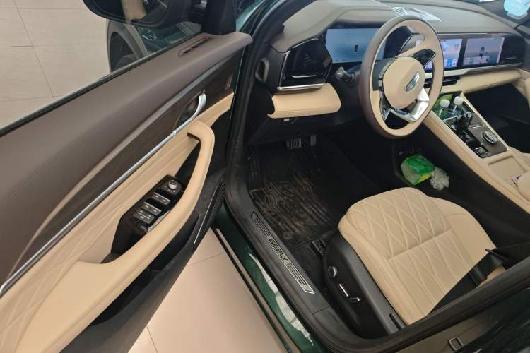 Used Geely Auto Monjaro L 2025 Dongfang Yao 2.0TD Automatic All-Wheel-Drive Wangyue Edition Driver Seat