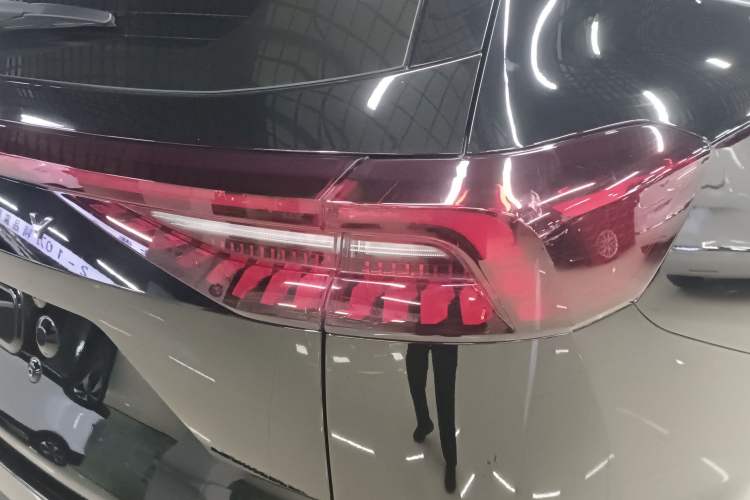 Used Chery Tiggo 8 PRO 2024 Champion Edition 390T Two-Wheel Drive Peak Version 5 Seats Right Rear Taillight