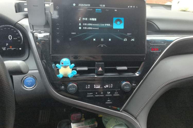 Used Toyota Camry 2021 Dual-Motor 2.5HG Luxury Edition Audio And AC Panel