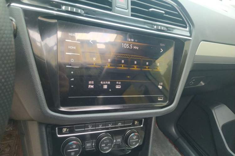 Used Volkswagen Tiguan L 2020 330TSI Automatic Two-Wheel Drive Panoramic Comfort Edition China VI Standard Audio And AC Panel