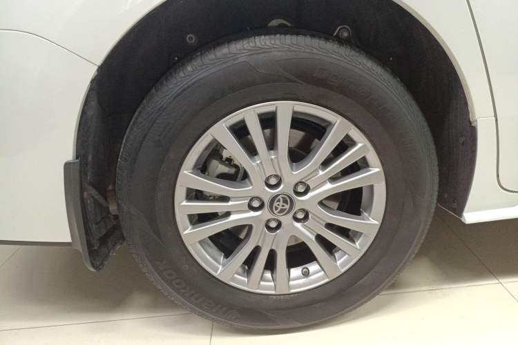 Used Toyota Sienna 2021 2.5L Hybrid Comfort Edition