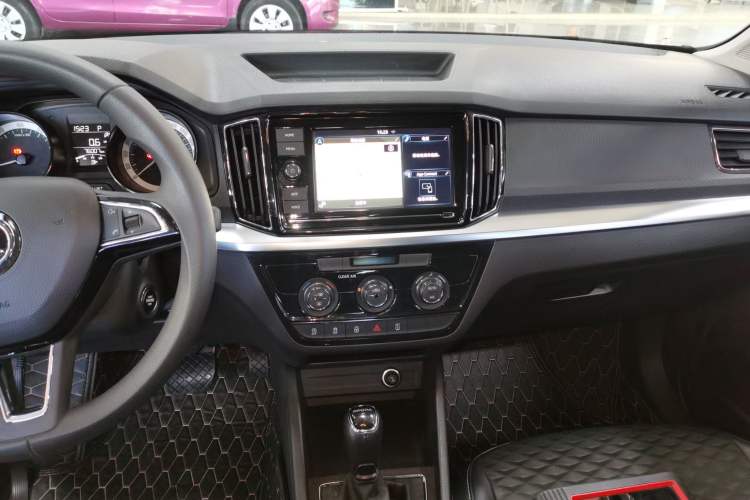 Used Skoda Kamiq 2018 1.5L Automatic Comfort Edition China V Standard Audio And AC Panel