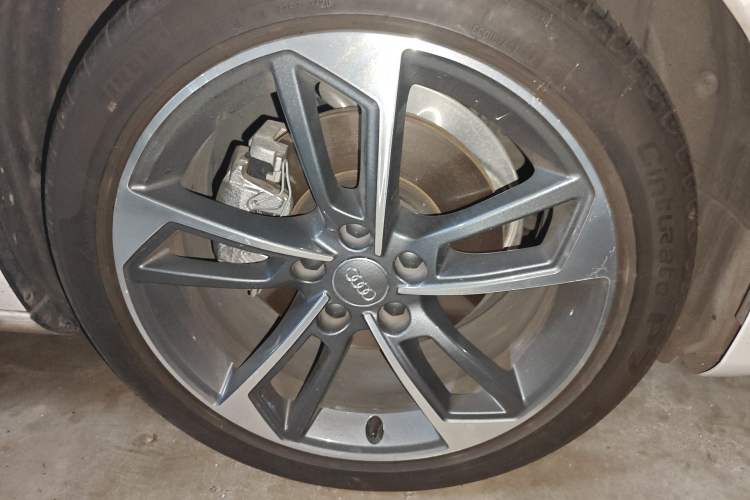 Used Audi A4L 2020 40 TFSI Fashion Dynamic Model Right Front Wheel Hub