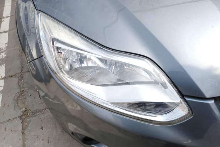 Used Ford Focus 2012 Sedan 1.6L Automatic Comfort Model
