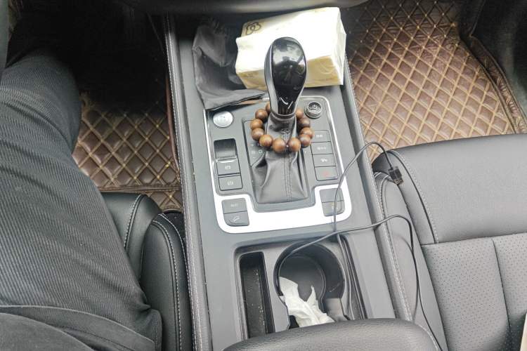 Used BYD Tang 2018 2.0T Automatic Smart Connect Prestige 7-Seater China V Standard Gear Lever