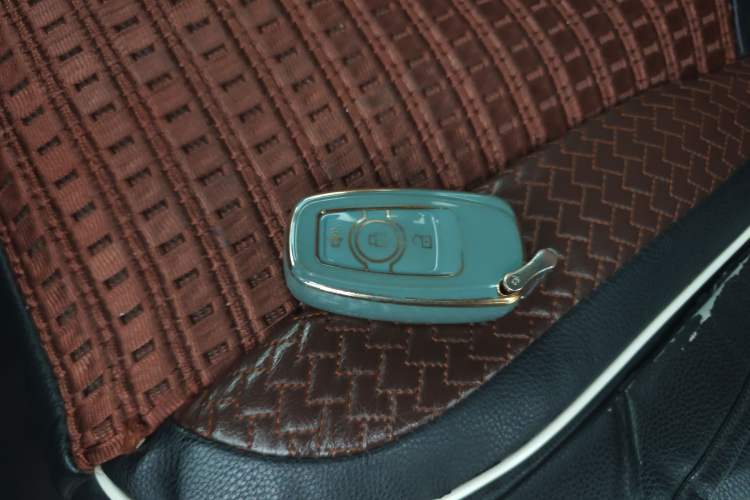 Used Haval H6 2015 Sport Edition 1.5T Automatic Two-Wheel Drive Luxury Model Vehicle Key