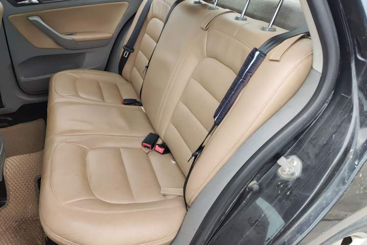 Used Volkswagen Bora 2013 1.6L Automatic Fashion Model Left Rear Seat