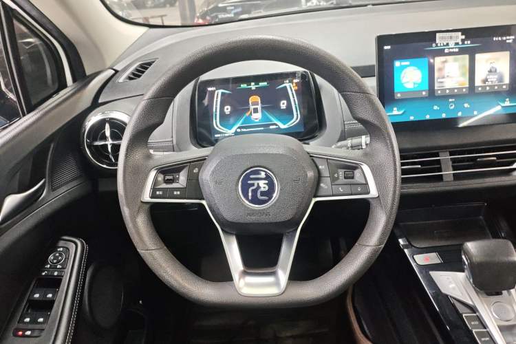 Used BYD Yuan New Energy 2019 EV360 Smart Connect Enjoyment Model
