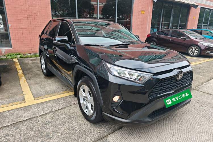 Used Toyota RAV4 2022 2.0L CVT Two-Wheel Drive Urban Edition