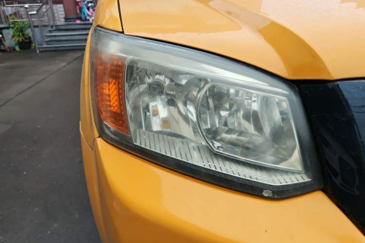 Used JMC Baodian 2018 2.9T New Value-Packed Two-Wheel-Drive Diesel Comfort Version with Extended Cargo Bed – JX4D30B5L Right Front Headlight