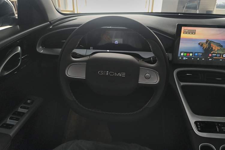 Used Geely Galaxy Geome 2026 Model 310km Youth Edition Steering Wheel