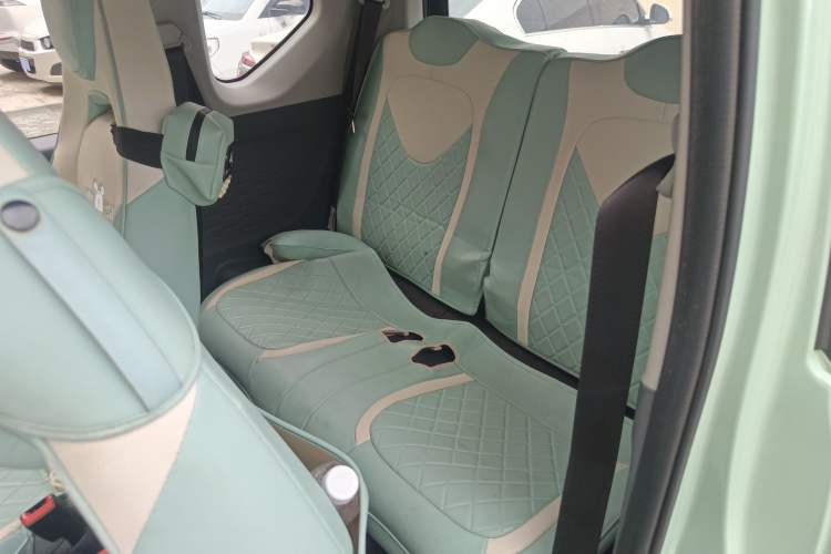 Used Wuling Hongguang MINIEV 2021 Macaron Sandwich Model 120 km Lithium NMC