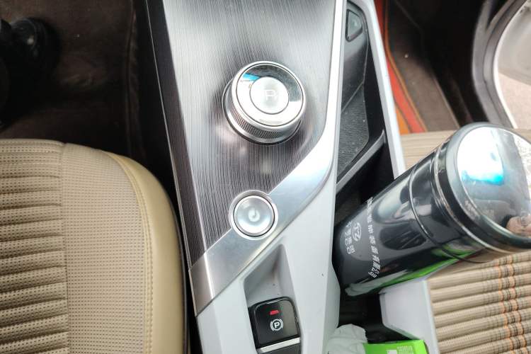 Used Geometry A 2019 High-Performance Standard Range Power Edition Gear Lever