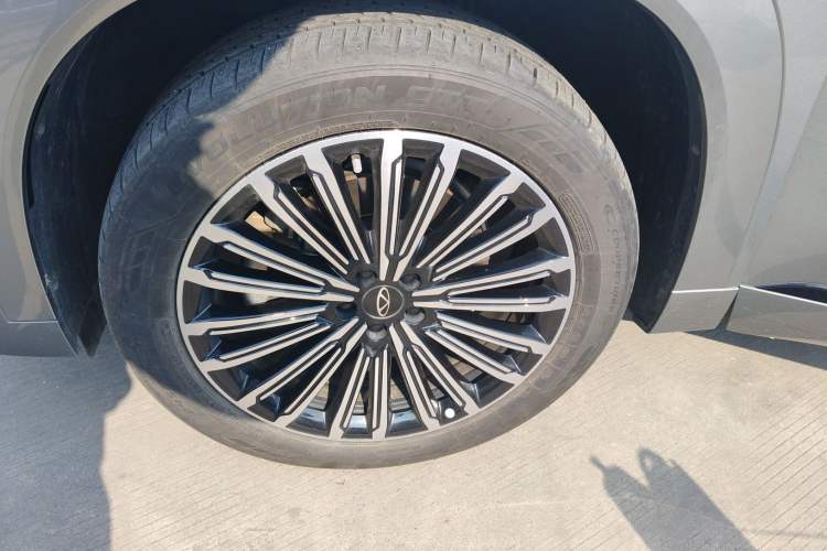 Used Chery Tiggo 9 C-DM 2025 1.5T 106KM Ultra-Comfort Edition 5 Seats Lithium-NMC