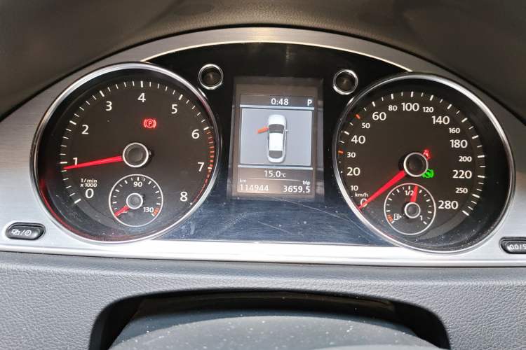 Used Volkswagen FAW-Volkswagen CC 2013 2.0 TSI Luxury Model Instrument Cluster