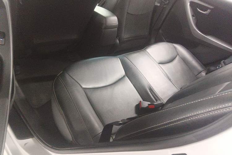 Used Hyundai Elantra (5th Generation / Langdong) 2016 1.6L Automatic Prestige Model
