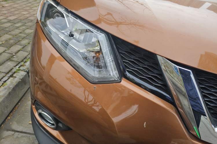 Used Nissan X-Trail 2014 2.5L CVT Luxury Edition 4WD Exterior 6