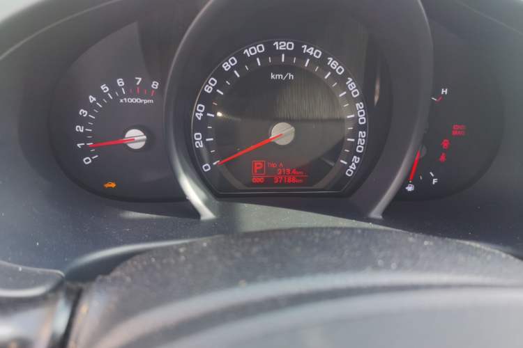 Used Kia Sportage R 2012 2.0L Automatic Two-Wheel Drive GL Trim
