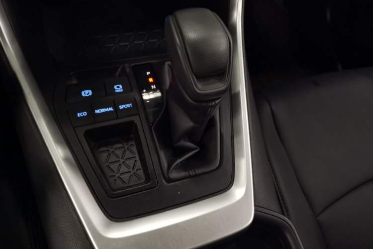 Used Toyota RAV4 2021 2.0L CVT Two-Wheel Drive Fashion Edition
