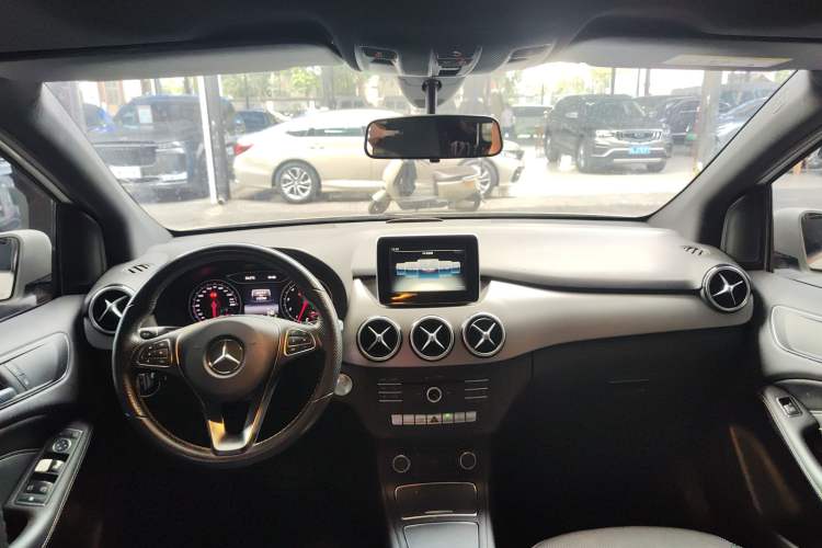 Used Mercedes-Benz B-Class 2015 B 200 Sport Edition