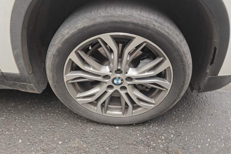 Used BMW X1 2019 sDrive20Li Leading Model
