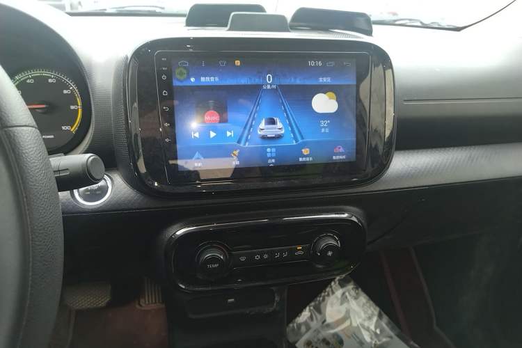 Used Roewe Clever 2021 302 km New Four-Seater Super-Efficient Version