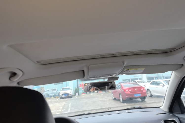 Used Volkswagen Lavida 2013 Restyled Classic 1.6L Manual Comfort Edition Headliner