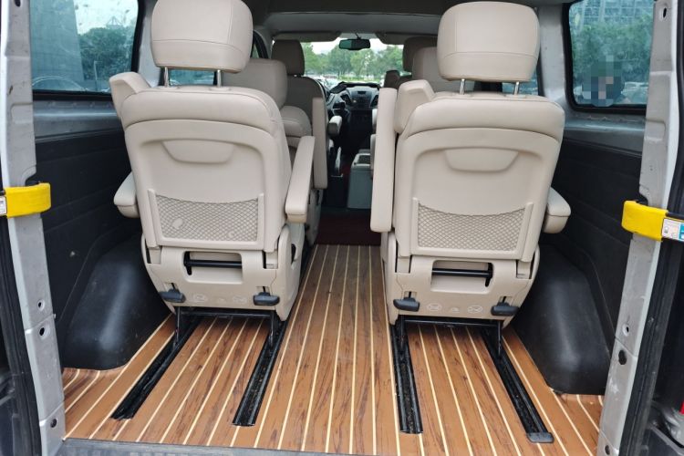 Used Ford Transit 2019 2.0T Diesel Multi-Purpose Commercial Vehicle Short Wheelbase Mid-Roof Design 6-Seater China VI Standard
