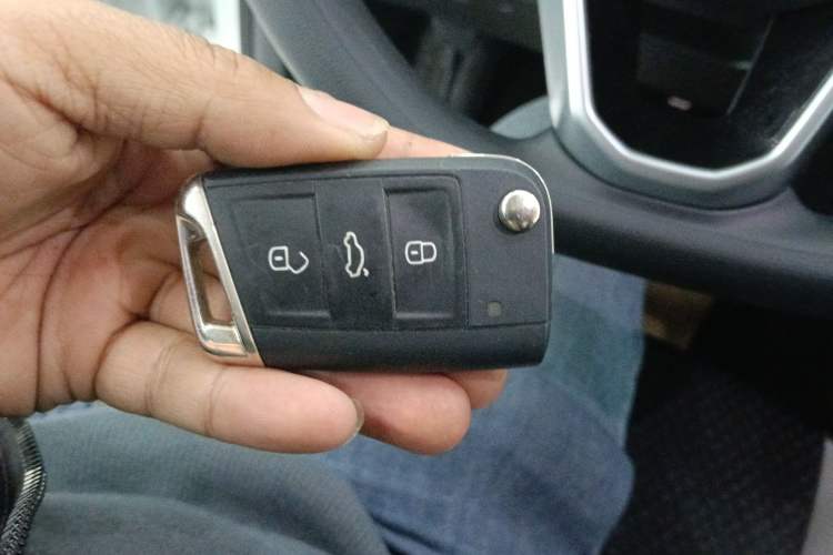 Used Volkswagen Tacqua 2023 200TSI DSG Joy-Connect Edition
