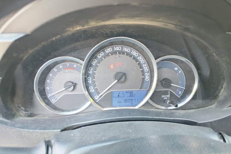 Used Toyota Corolla 2017 Revised Version 1.6L Manual GL Instrument Cluster