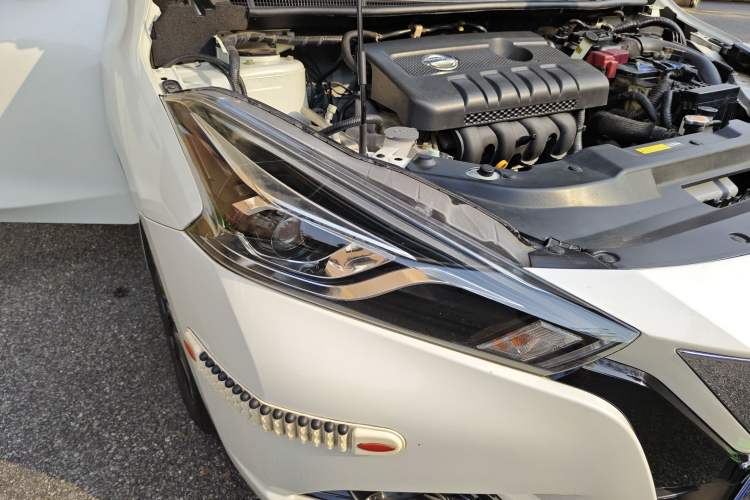 Used Nissan Lannia 2016 1.6L CVT Smart Cool Edition Right Front Headlight