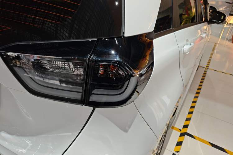 Used Honda LIFE 2021 1.5L CVT SPO-SS Dynamic Edition