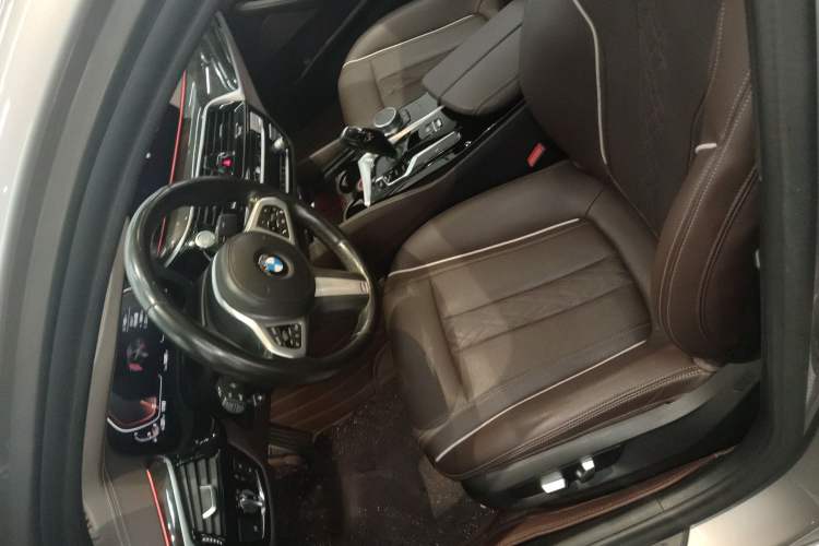 Used BMW 5 Series 2021 Facelifted 525Li M Sport Package
