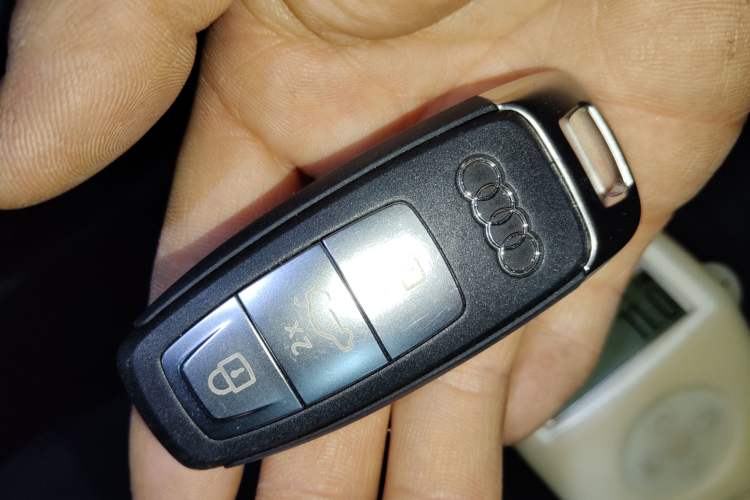 Used Audi Q5 e-tron 2022 40 e-tron Starry Edition Luxury Package Vehicle Key