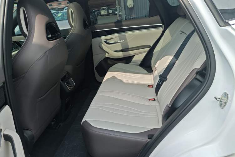 Used BYD Song PLUS New Energy 2025 DM-i 112KM Prestige Model Left Rear Seat