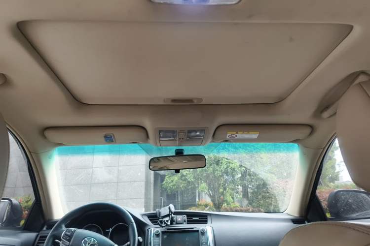 Used Toyota Reiz 2012 2.5V Fengdu Elite Stylish Edition Headliner