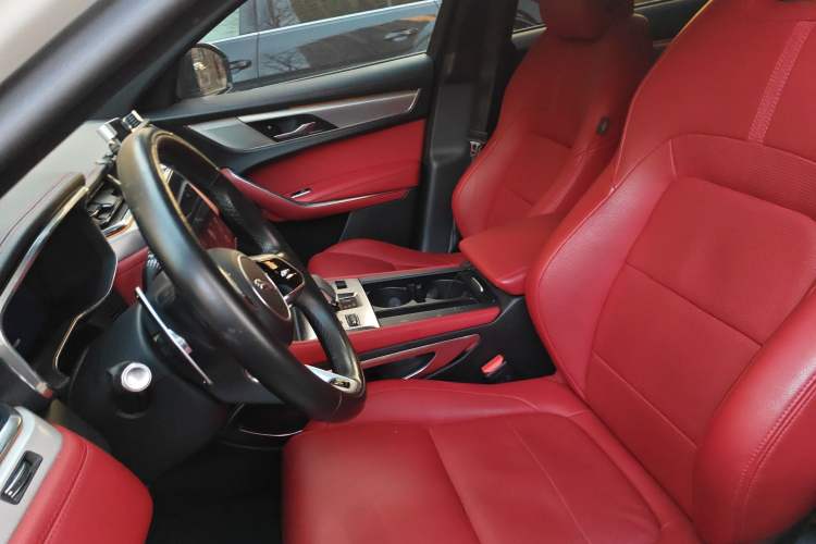 Used Jaguar F-PACE 2021 250 PS Left Front Seat