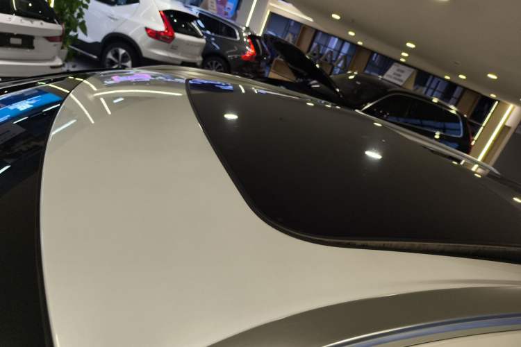 Used Volvo XC60 New Energy 2022 T8 Plug-in Hybrid Long-Range All-Wheel Drive Zhiyuan Luxury Edition