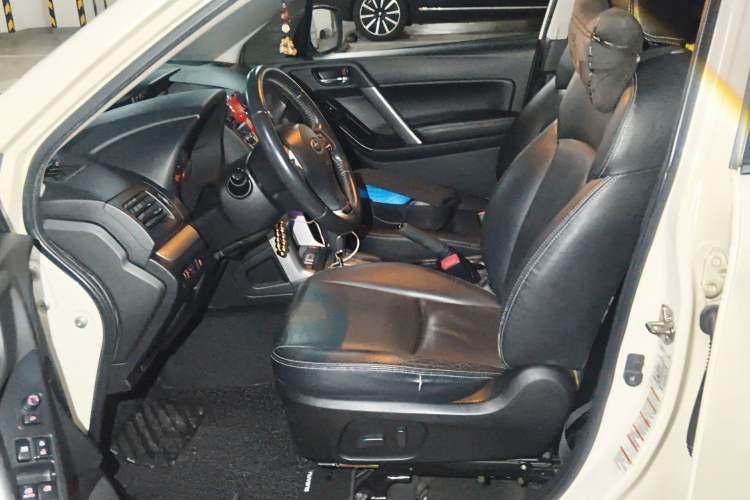 Used Subaru Forester 2014 2.0i Automatic Luxury Edition
