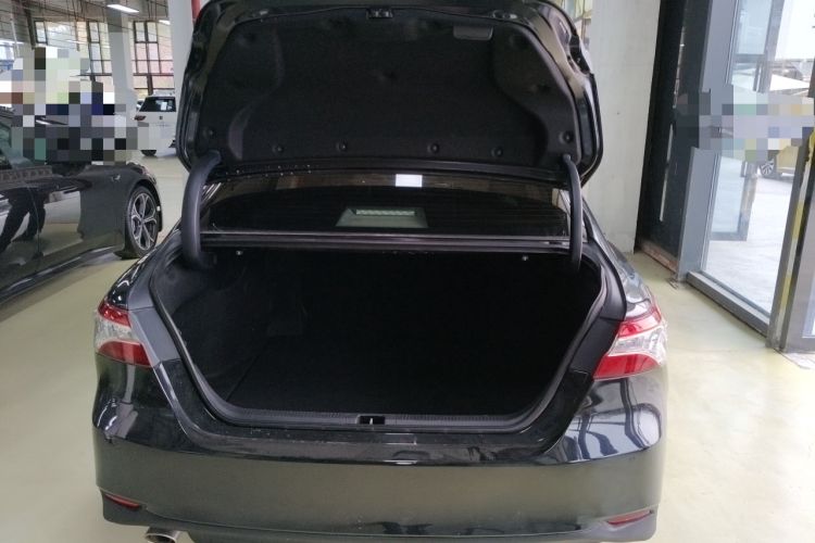 Used Toyota Camry 2021 2.5G Luxury Edition Trunk