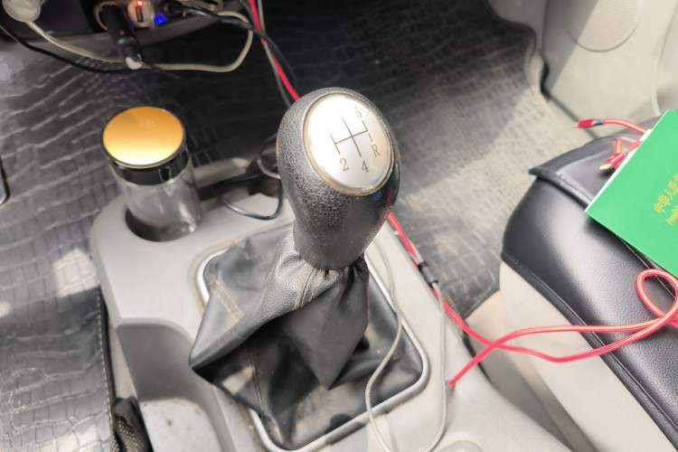 Used FORTHING Lingzhi 2013 V3 1.5L 7-Seater Luxury Model
