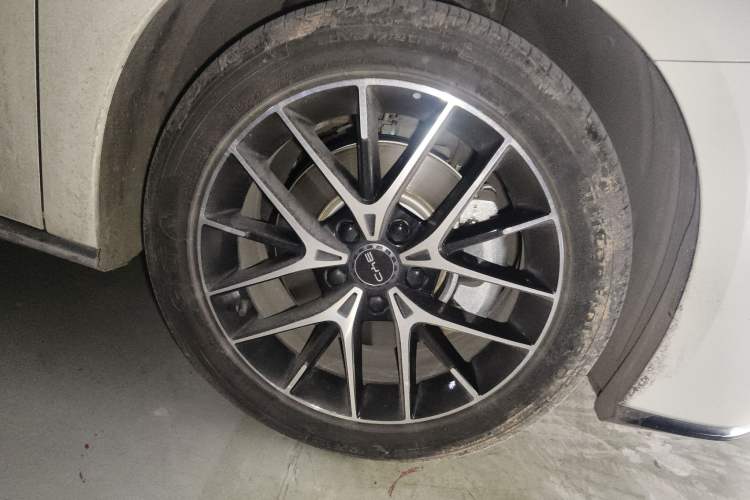 Used BYD Seal 07 DM-i 2025 DM-i 1.5L 125km Luxury Model Right Front Wheel Hub